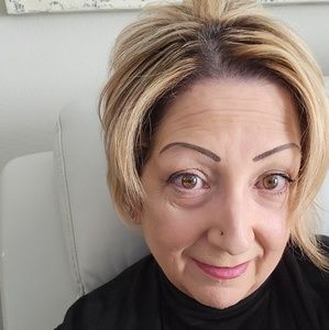 Meet your Posher, Robyn